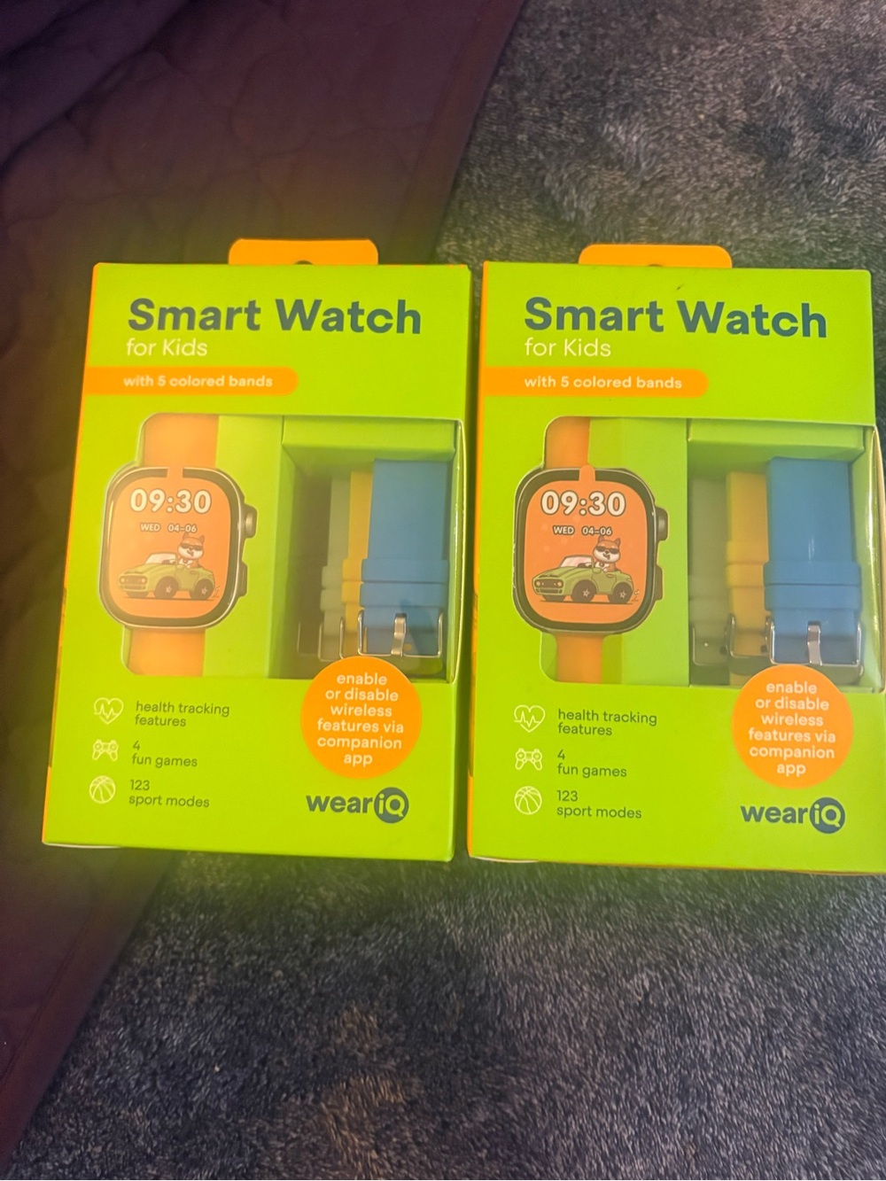 WearIQ Kids Smart Watch with 5 Colored Bands - Orange & Blue Display